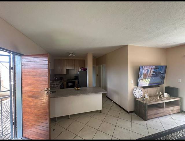 2 BEDROOM APARTMENT FOR SALE IN SAGEWOOD